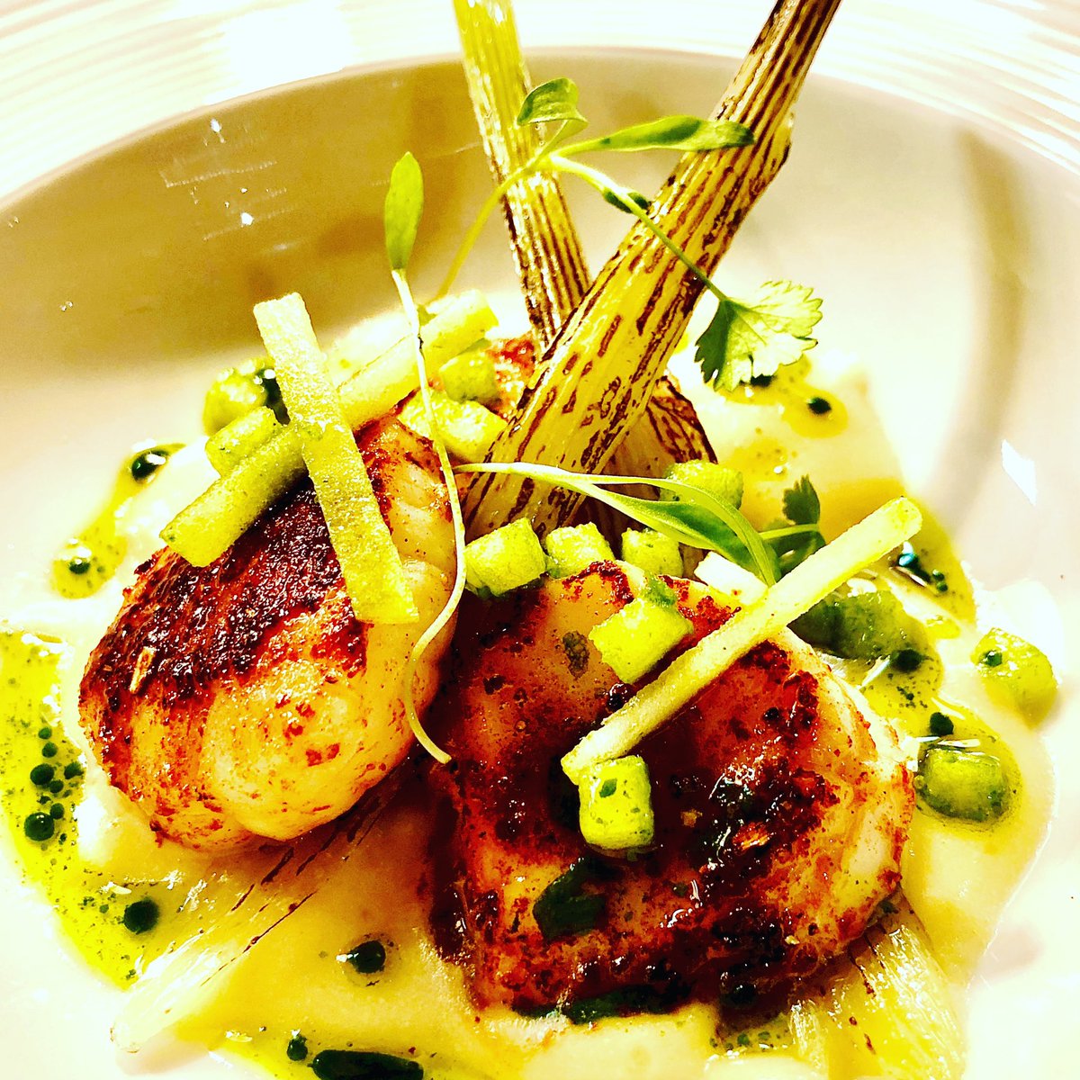 Colinstarkey37's tweet photo. Afternoon Twitter, I am looking for a Commi Chef &amp; Kitchen Porter for @BW_Pinewood @POW_OneEighty to start ASAP ,if you are looking or know of anyone who is , then please email CV to pinewood.chef@pinewood-hotel.co.uk or call 01625 529211 #chefjobs #chef #Cheshire #wilmslow #Jobs https://t.co/CQ2wEKljsO