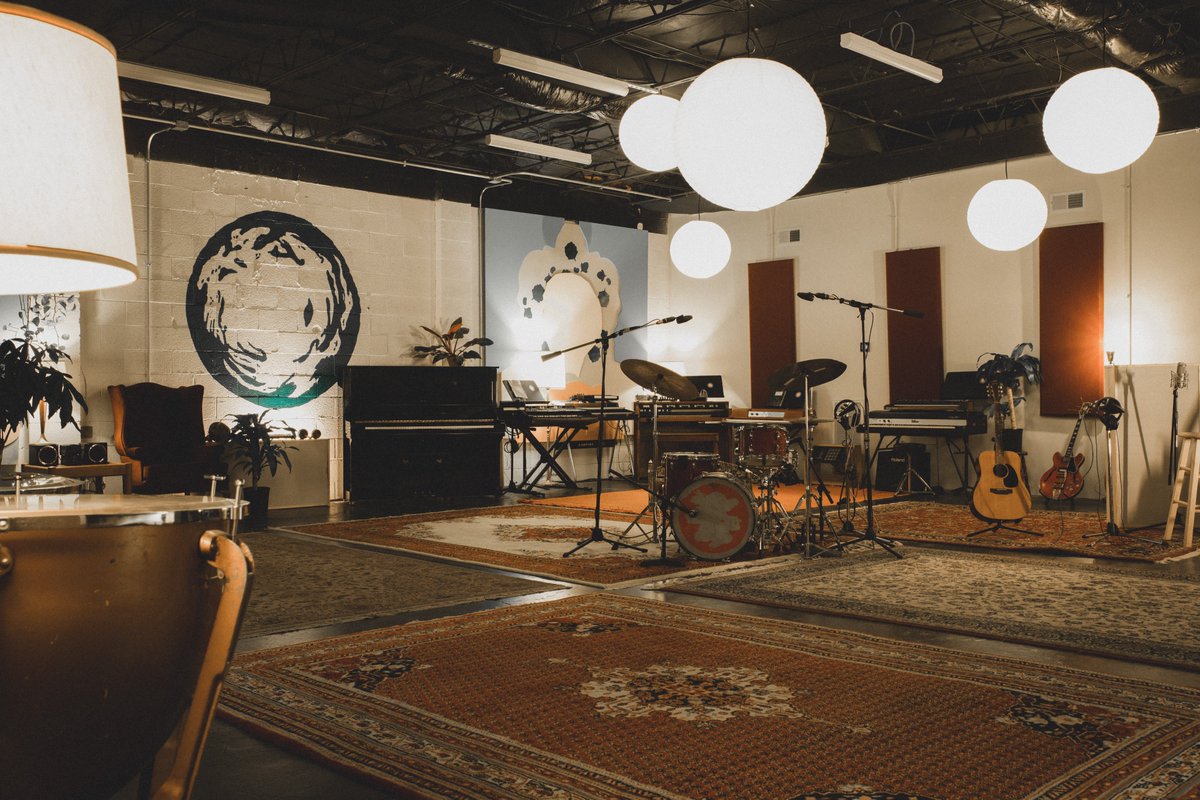 Spacebomb tweet media