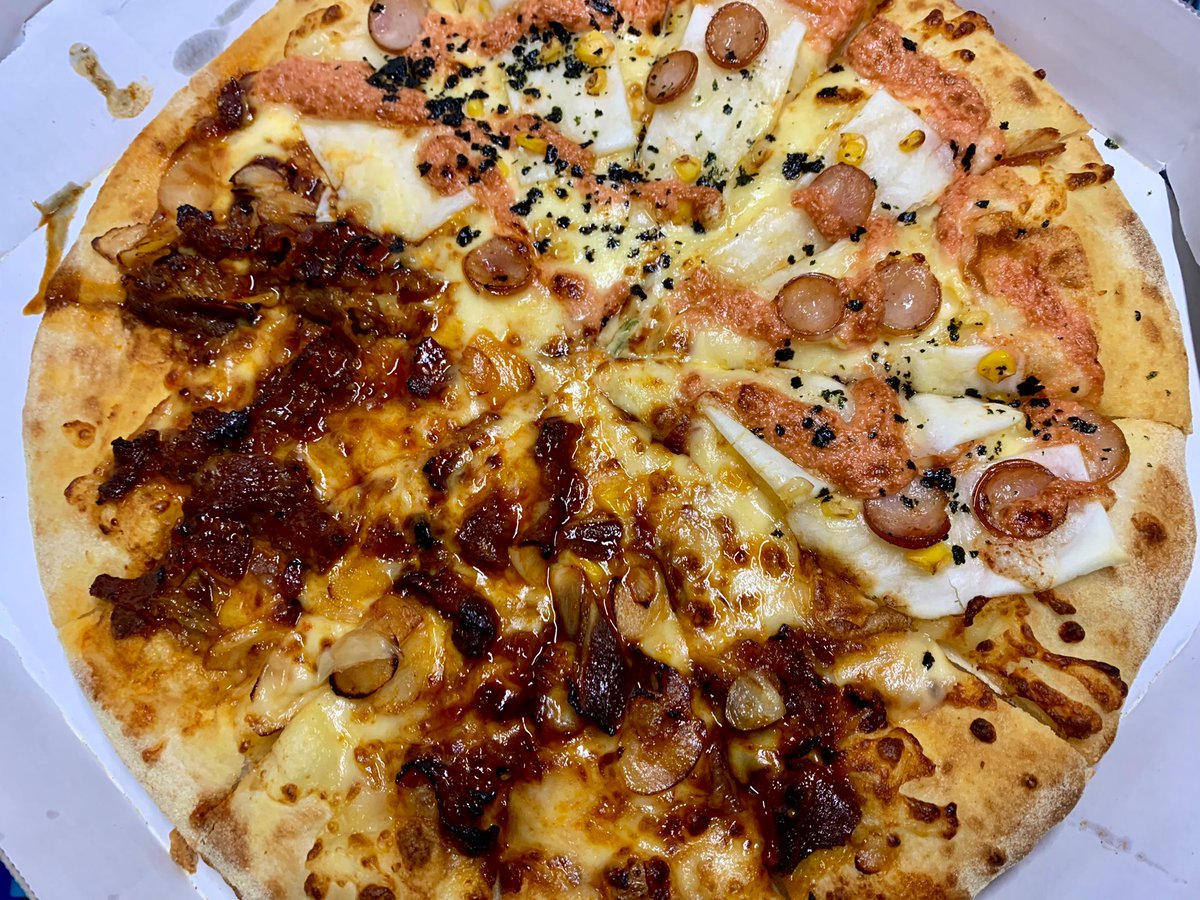 かしわぎしょうい On Twitter こないだ配達遅れたから2lコーラ無料券くれたので使ったら また遅れ たみたいで 配達の兄ちゃんがめっちゃ謝りながらコーラ無料券くれた 気を遣って 無限コーラですね って言ったら ボケたつもり皆無なのにクソ滑った