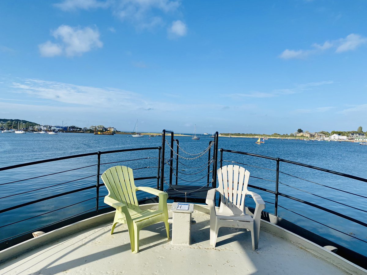 PublicityBooks's tweet photo. One of those chairs on the deck of @HouseboatSturdy has my name on it.  Beautiful evening in Bembridge harbour #isleofwight #islandlife https://t.co/7MchGjQsjd