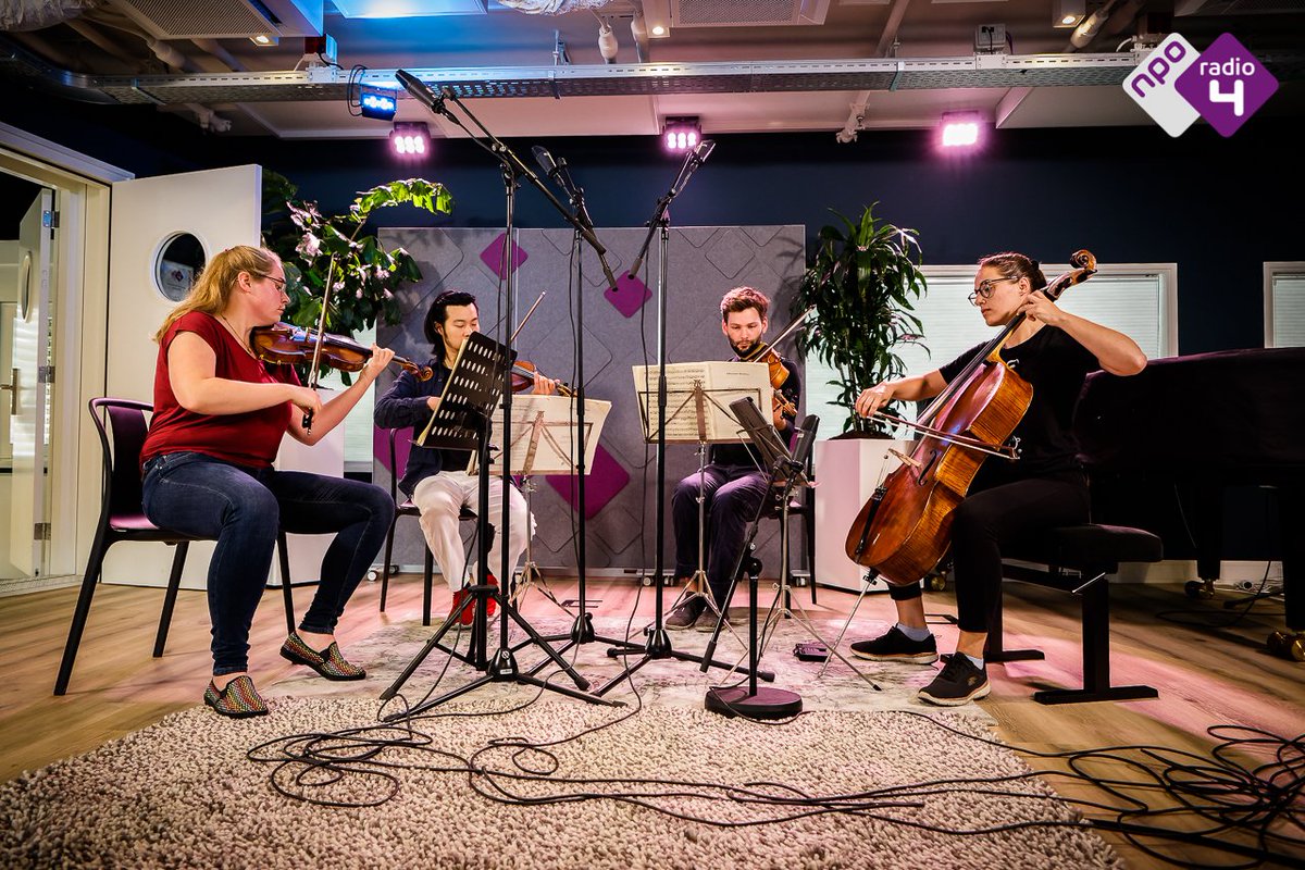 Straks live op <a href="/NPORadio4/">NPO Radio 4</a> <a href="/BarbicanQ/">Barbican Quartet</a> Ze zijn al aan het inspelen! Kijk vanaf 17.20 ook mee via de site.  <a href="/zmdfestival/">Zeister Muziekdagen</a> @Avondconcert  <a href="/amarinswierdsma/">Amarins Wierdsma</a> Beeld: Arend Schot