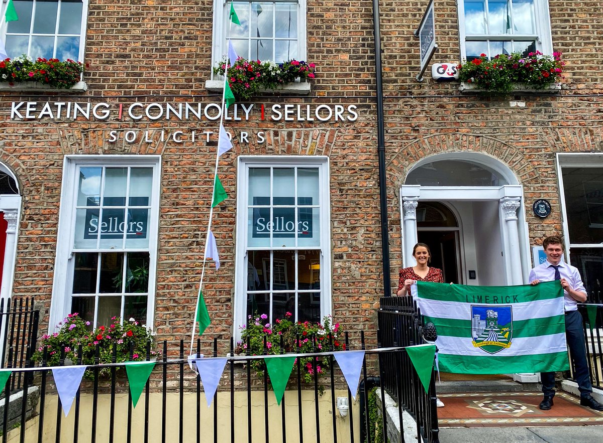 SellorsLaw's tweet photo. Challenge Accepted!

Luimneach Abú 💚 

@LimerickChamber  / @CorkChamber  #LimerickVCork #Limerick #Cork #AllIrelandHurlingFinal #SellorsLLP https://t.co/7XGXNgZWOU