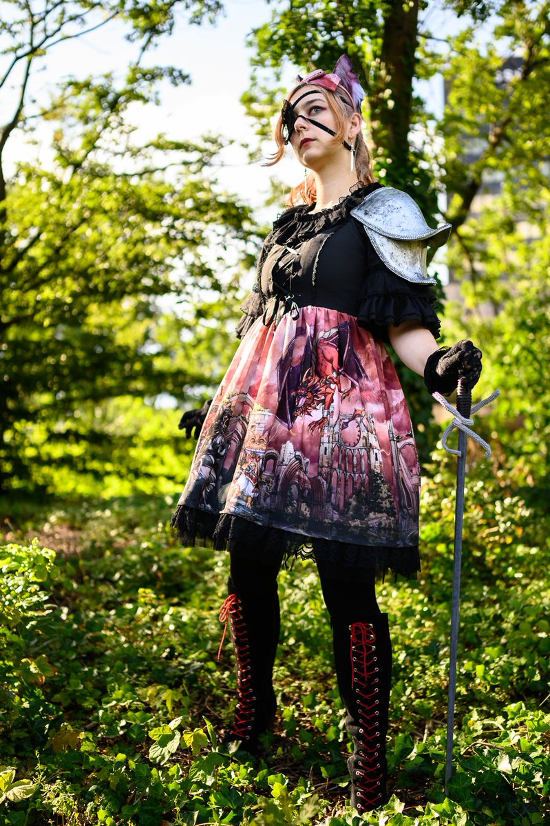 DubsiTabsi's tweet image. I wanna show you these cool photos @ImOnFNFire took of me at the end of #dokomi2021 in a random bush heh!! I love them, I love the Outfit so much ;v; thanks to @replicanox for the sword, ears and earrings! And my friends for that awesome gift aka the dress ;v; love u all!!