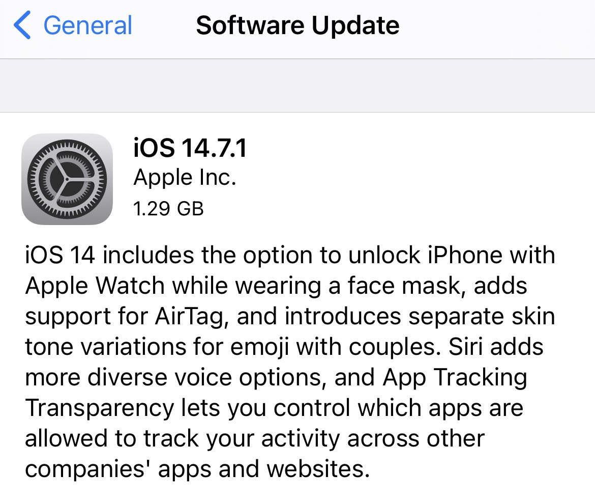 CheekyVic's tweet photo. Just realised @Apple latest update allows for mask wearing...I guess this is the ‘new normal’ 🙄🙄 #iOS1471 https://t.co/c66MC0FXN8