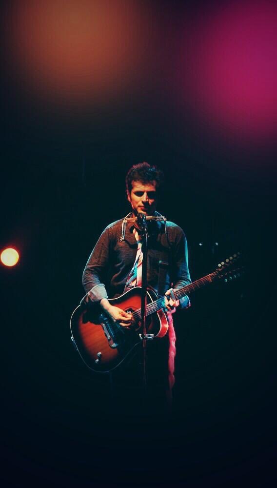 "Bir gün herkes değişir, anlamak zor gelir bazen..'' (Teoman)