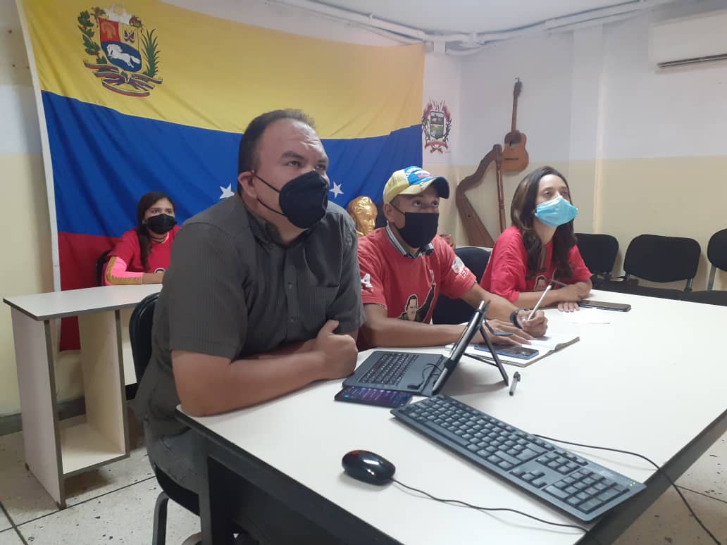 #Entérate #EnDesarrollo 
.<a href="/fundabitguaric2/">Fundabit Guárico</a> apoyando al .<a href="/Ffmguaricoconl1/">Ffmguariconlacola</a> en conversatorio virtual a los 95 Años del Natalicio del Comandante Fidel Castro con la intervención como Ponente de Vladimir Falcón Primer Secretario de la Embajada de Cuba en Venezuela
#DarioVivePorSiempre