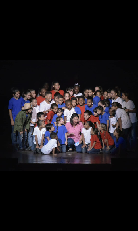 Cuantas alegrías, cuantas emociones vivimos aquel 13 de agosto de 2016, cuando tuvimos el privilegio de celebrar a nombre de #Cuba el cumpleaños 90 de #Fidel
#FidelViveCubaSigue