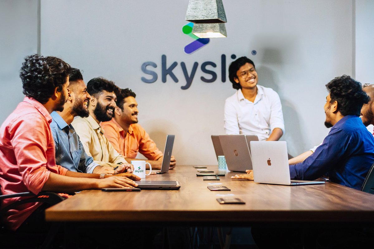 Skyslit's tweet photo. Cheers 🥂 to the people who are creating new possibilities and paving great roads for #skyslit. You deserve this weekend 😉
#HappyWeekend #teamappreciationpost https://t.co/8EsFs8NKSe