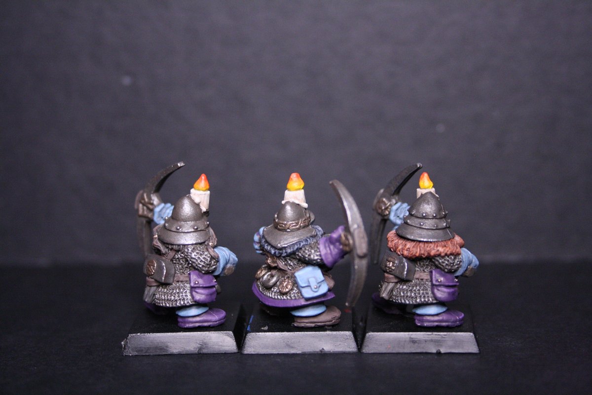 JakeTheShake3's tweet photo. It was great fun painting these old dwarf miners.

#warhammerfantasy #warhammerdwarfs #warhammer #oldhammer #oldworld #gamesworkshop #paintingwarhammer #miniaturepainting #warhammerpainting #warhammercommunity https://t.co/vpMWXwwLs5