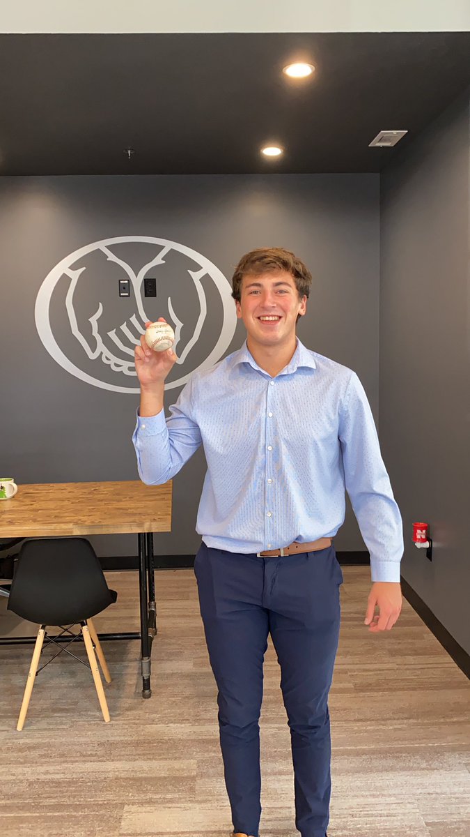 Intern spotlight!! 

Drew Velasco from Denver, CO.  

Drew is junior at the University of Nebraska- Lincoln where he is a member of SigEp.  

Fun fact- Drew caught this signed baseball at the salt dogs game last week!!
