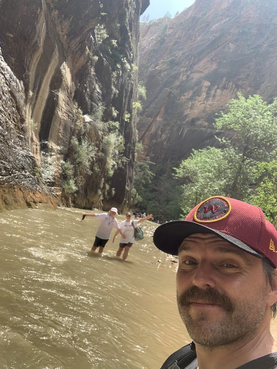 eddiepence's tweet photo. Flash floods and Cyanobacteria be damned! #mustachesofinstagram #zionnationalpark https://t.co/Y4tRyfaWWm