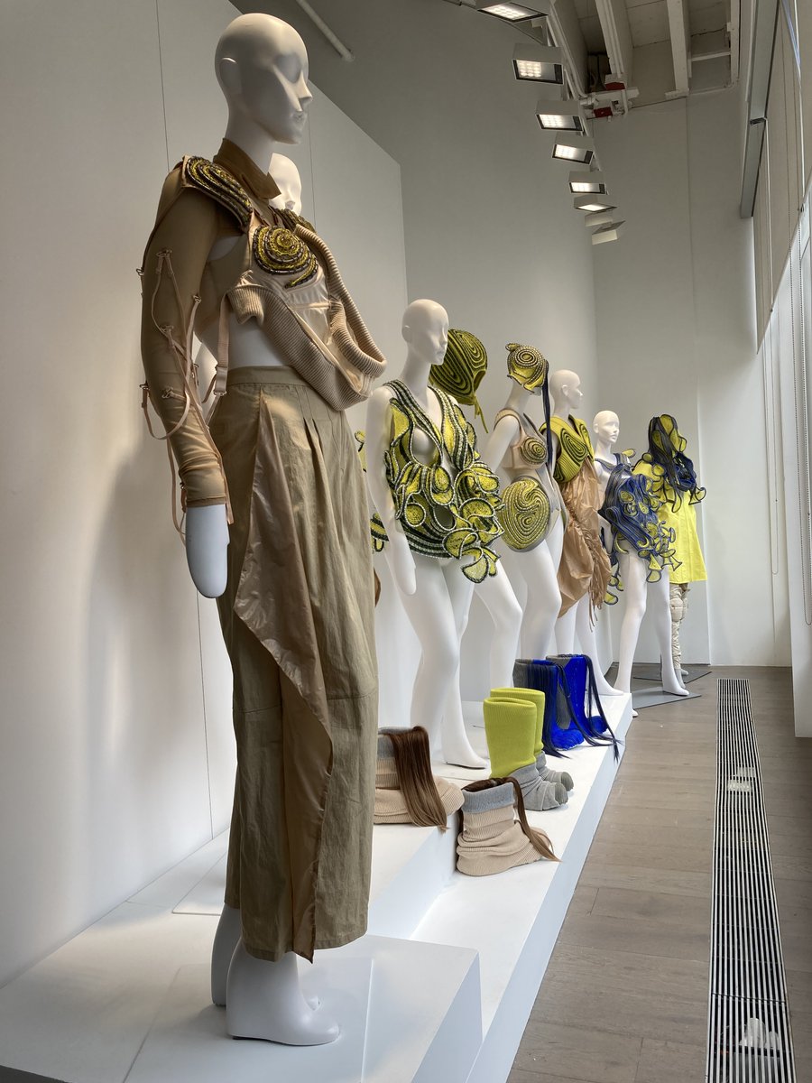 prattexhibits's tweet photo. Traditional crochet technique is used to simulate the diversity of biological forms in the collection on view by #KeyinWang, @prattinstitute Fashion class of 2021. The works can be seen in our street-level windows at #PrattManhattanGallery (144 w 14th St). #CommunityQuilt https://t.co/NrQ1BGOKNZ