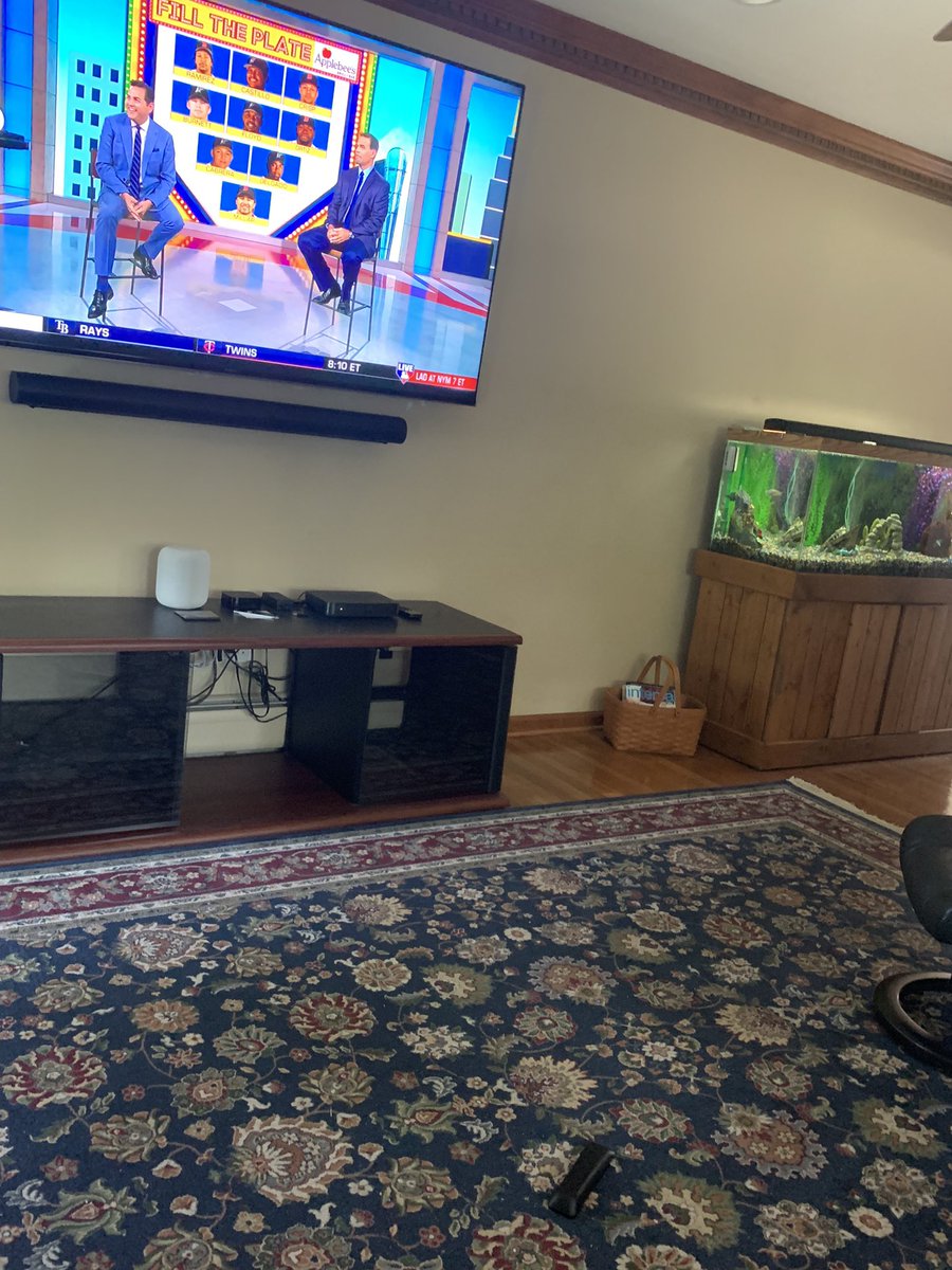 _BigSteve89's tweet photo. The remote has been thrown #MLBCentral #Scam #FillThePlate https://t.co/TNBA6YgpCb