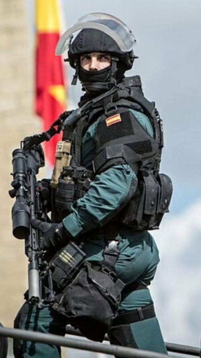 <a href="/Ciudadano_2a/">Ciudadano de 2ª</a> @VizcayaJucil Así es, Ciudadano de segunda. En ese atentado de Ispaster nuestro Vicepresidente del partido <a href="/JAGambero/">JOSÉ ANTONIO GAMBERO 🇪🇸🇪🇺</a> fundador de los Grupos Antiterroristas de la Guardia Civil intervino en ese bautismo de los #GAR. Cordiales saludos. 
<a href="/SaraHispania/">SARA GONZÁLEZ</a> <a href="/esantiagoh/">Enrique de Santiago</a> <a href="/OrganizacionDlp/">Organización Territorial DLP España 🇪🇦🇪🇺</a> @DLPBarcelonaEs