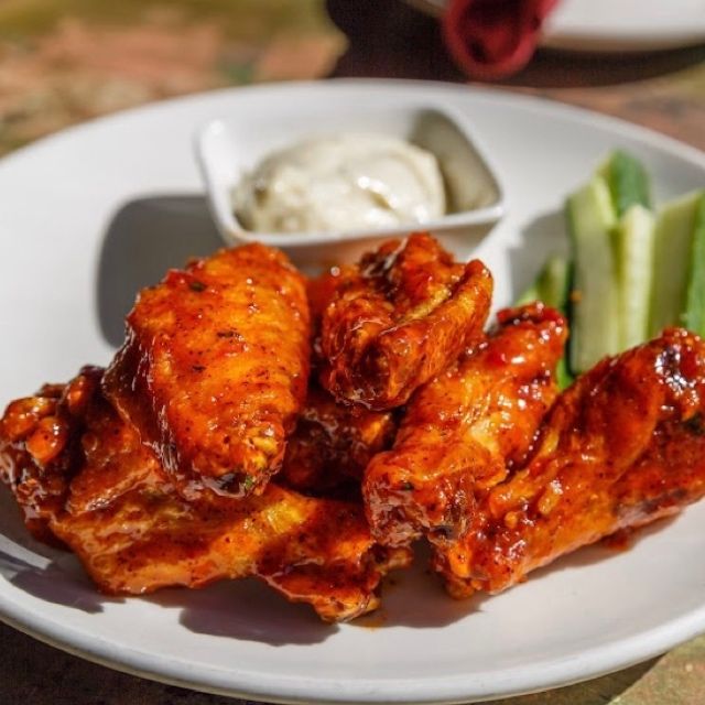 AtlanticAveLDC's tweet photo. Persian Spiced Chicken Wings with Sweet Chili Sauce 🔥 @bijansbrooklyn 
📍 81 Hoyt Street

#bijans #spicywings #chilisauce #persianrestaurant #delivery #food #dining #nyceats #brooklyneats #brooklynfoodie #brooklynfood #nycfoodie #nycfood #pulseofbrooklyn #atlanticavenue https://t.co/124NSIlqDP