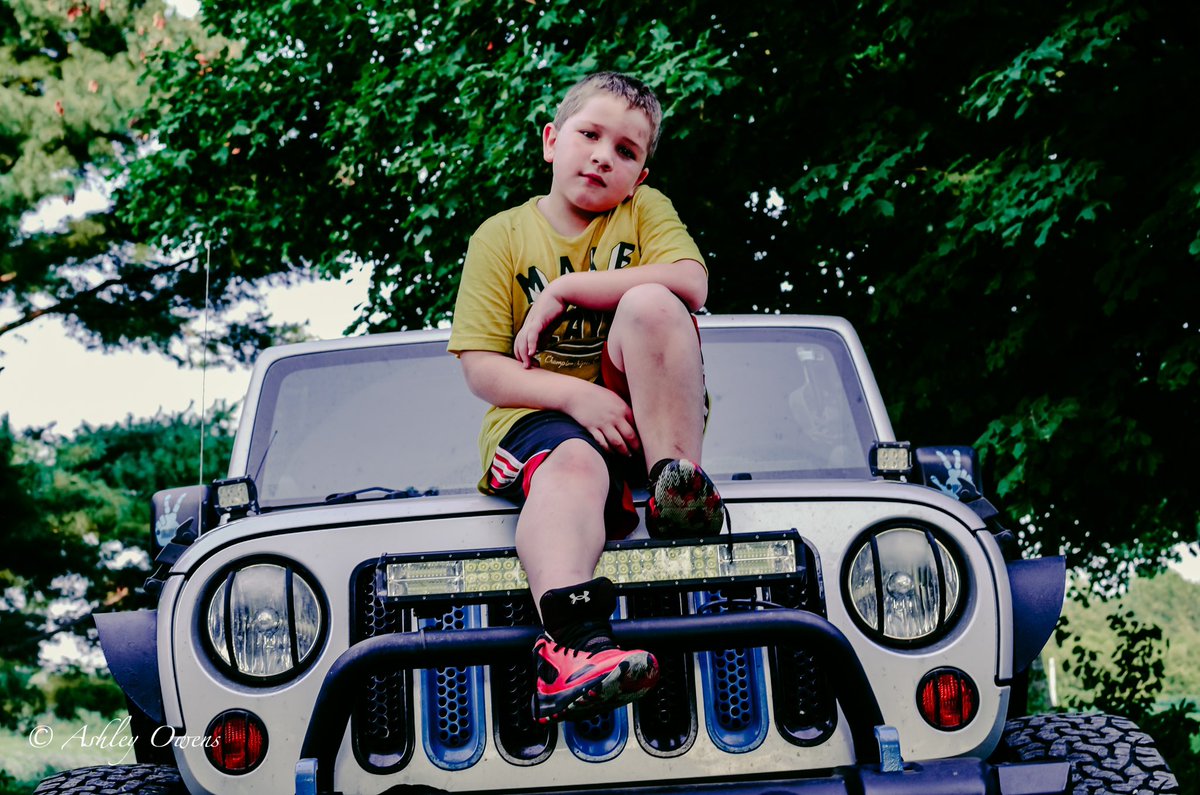 My kids are obsessed with her also #kids #jeep #jeepkids #wrangler #photography