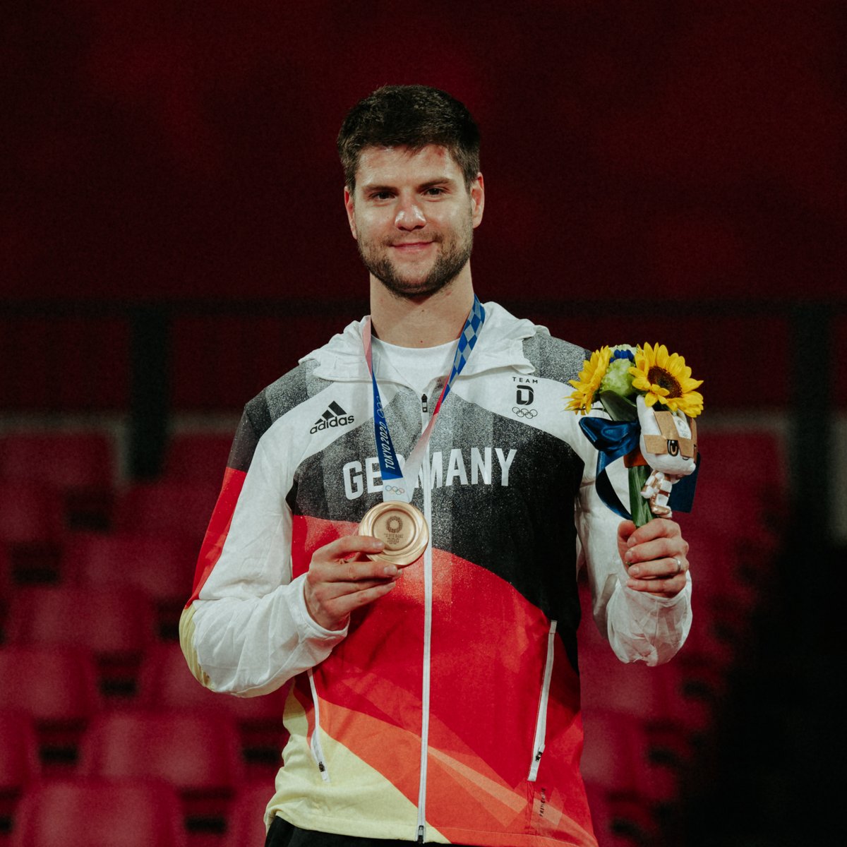 BUBENZORWEG's tweet photo. Congratulations to our Brand Ambassador @dimaovtcharov on his two new Olympic medals from Tokyo 2020!  What an incredible drive for perfection and an unbelievable level of dedication and courage.
LIVE YOUR PASSION
#safeinstyle #bzliveyourpassion #tabletennis #olympics #tokyo2020 https://t.co/wXie5VAJE8