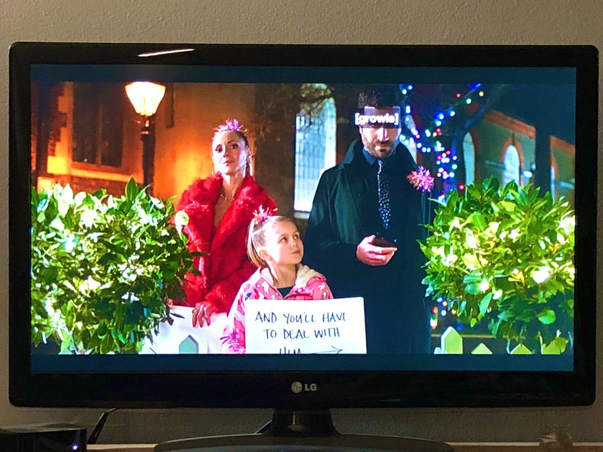 extraThursday's tweet photo. @TedLasso that’s it, that’s the whole show! #tedlasso #roykent #bestFakeChristmasEver https://t.co/bCRzyLAt8w