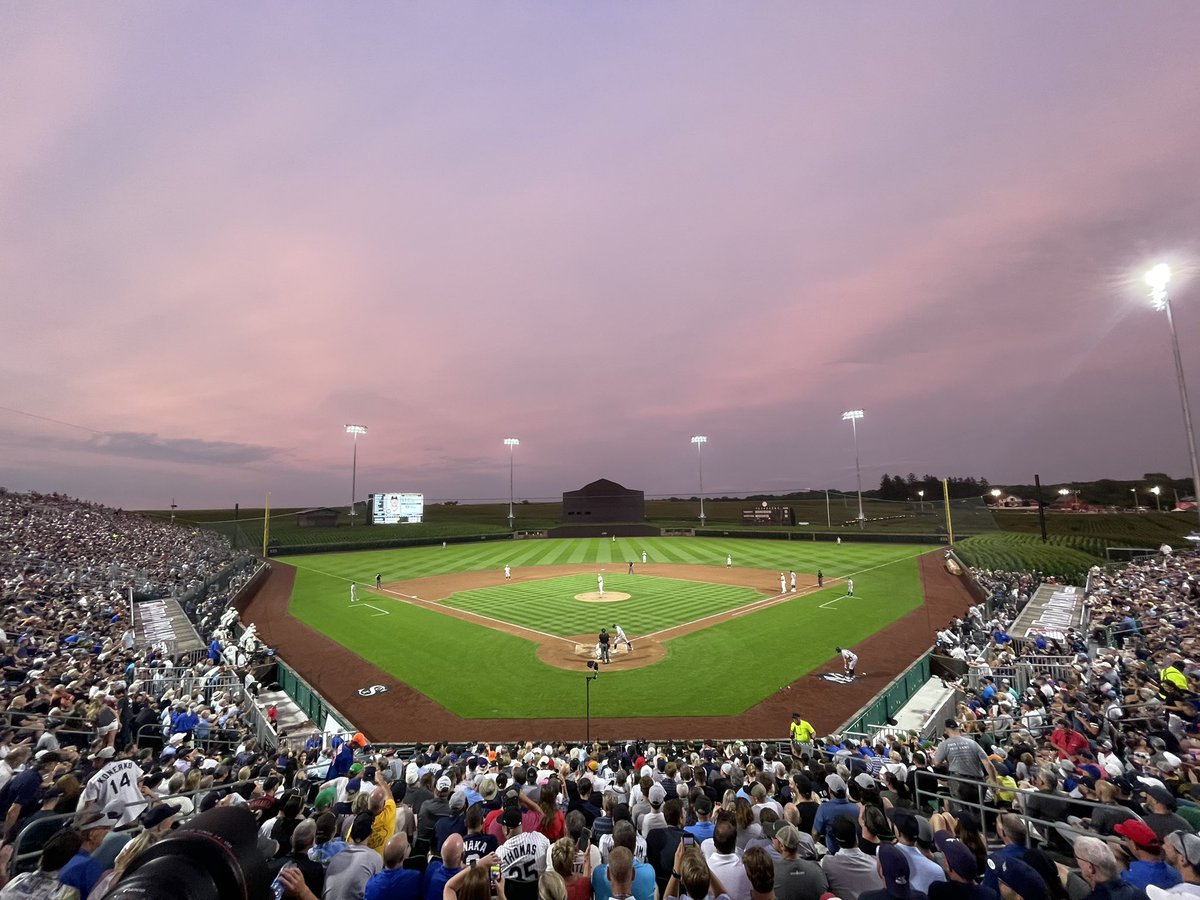 libbyscherbring's tweet image. MLB x FOD
A night I will never forget.
See you next year, @MLB.