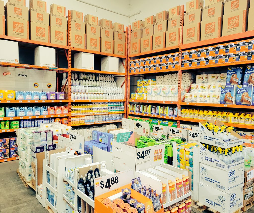 SmithE6621's tweet image. Thank you MET for reseting the cleaning aisle. Let me get creative with merchandising and create a whole new cleaning laydown and empty out the racetrack for our customers. @MikeHubbard5580 @BunthanHD6621 @sergioasm @Cesar93THD @MRSSAHD @ShokraiiJ @Judith74904871