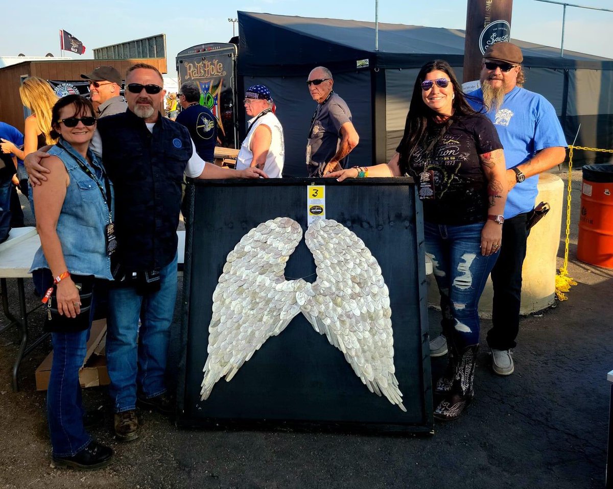 From Mario Crim:

Thank you Jesse and Heather Slaughter for seeing the value in my art. Today my art brought a new high of $5000.00 for this piece.  All the money for this item will go to Special Olympics.

#motorcycle #charity #fundraiser #specialolympics  #sturgis #Sturgis2021