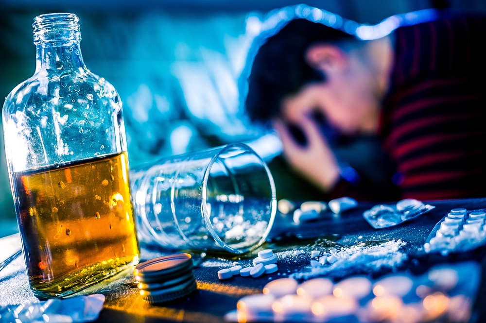 addiction_with's tweet photo. Mixing drugs with alcohol increases the impact on the body and brain and can easily lead to an #overdose. According to the CDC, almost 80% of opioid deaths in 2016 involved another drug or alcohol. #PolyDrugUse
https://t.co/Et7IbKDYO2 https://t.co/NO8lSU1odB