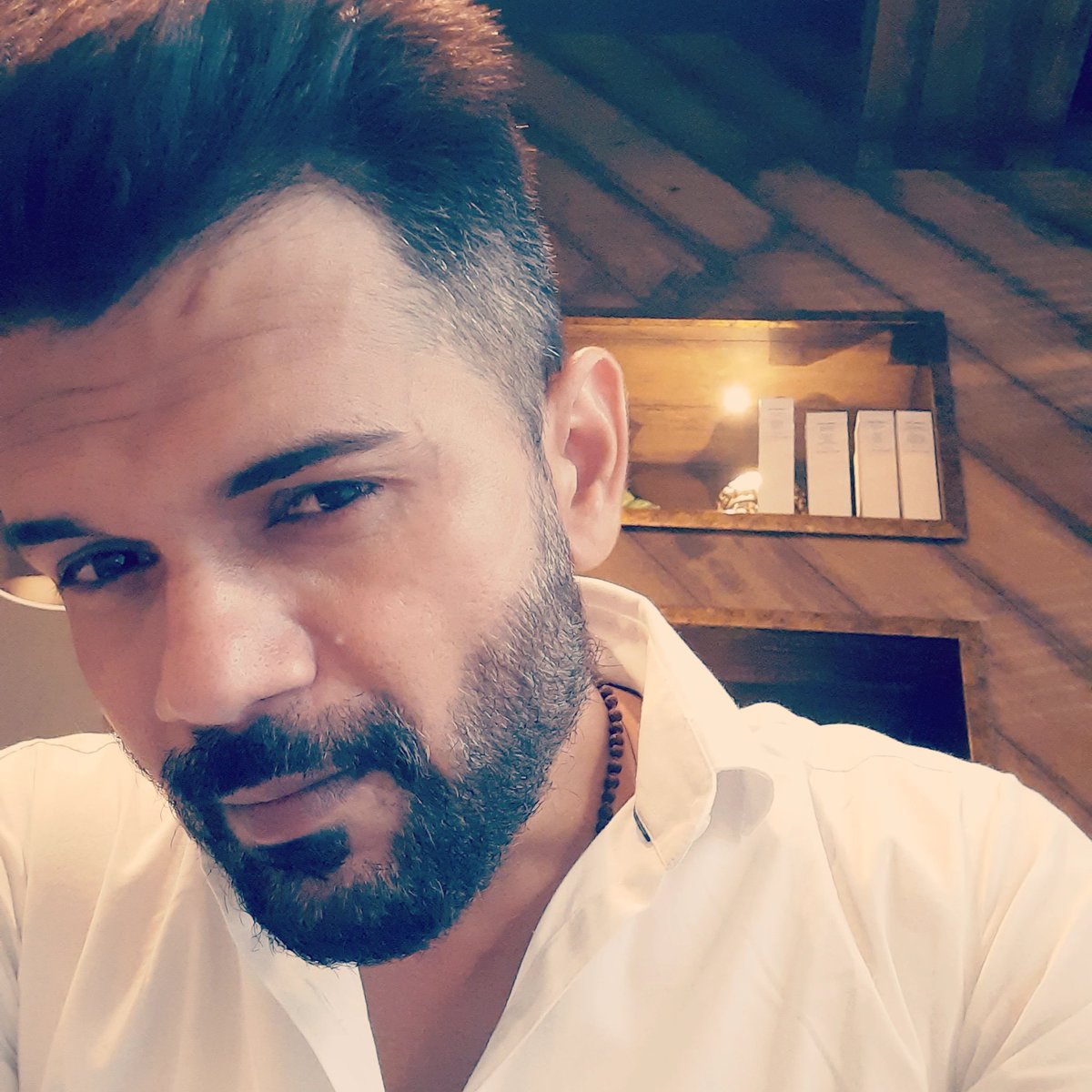 SumaantPandey's tweet photo. Some time !!#breaktimeselfie https://t.co/0AgduVyiXb