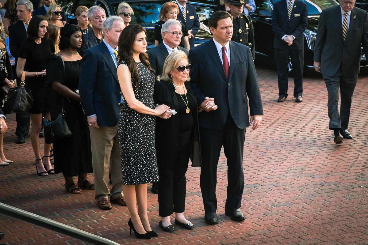 GovRonDeSantis's tweet image. Today Bobby Bowden lies in honor in the Florida Capitol, and we celebrate his great legacy of leadership, faith, and family.