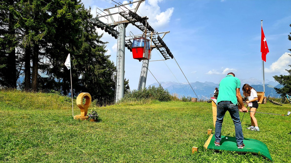 Churtourismus's tweet photo. Unser Tipp fürs #Wochenende: #CrossGolf auf dem Churer Hausberg #Brambrüesch! Es erwarten euch 9 abwechslungsreiche Bahnen mit tollem Bergpanorama. Einzigartig in der #Schweiz! Infos 👉 https://t.co/GSoz6EcEwm
#Chur #Alpenstadt #Graubünden https://t.co/h1x1VDbRbl