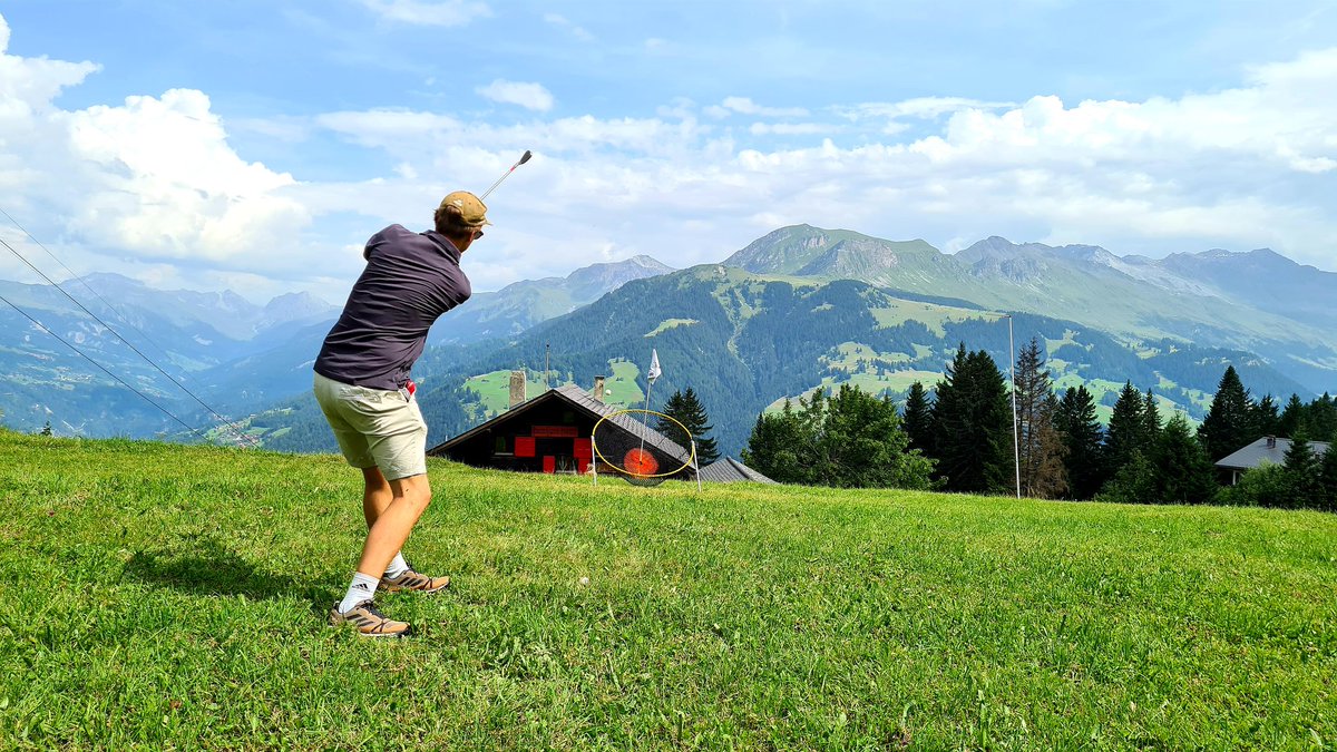 Churtourismus's tweet photo. Unser Tipp fürs #Wochenende: #CrossGolf auf dem Churer Hausberg #Brambrüesch! Es erwarten euch 9 abwechslungsreiche Bahnen mit tollem Bergpanorama. Einzigartig in der #Schweiz! Infos 👉 https://t.co/GSoz6EcEwm
#Chur #Alpenstadt #Graubünden https://t.co/h1x1VDbRbl