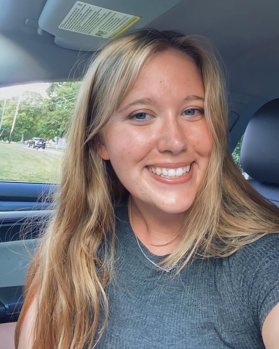 JKREW__x's tweet photo. life update✨✨✨ 
hi i’m newly 22, officially a registered nurse, and in a week i’ll be going on a roadtrip with a big stop in nashville ….. my odds of bumping into a boyle have never been so sky high. oh &amp; this is me now. 
xox amelia https://t.co/AOiQ7hTewz