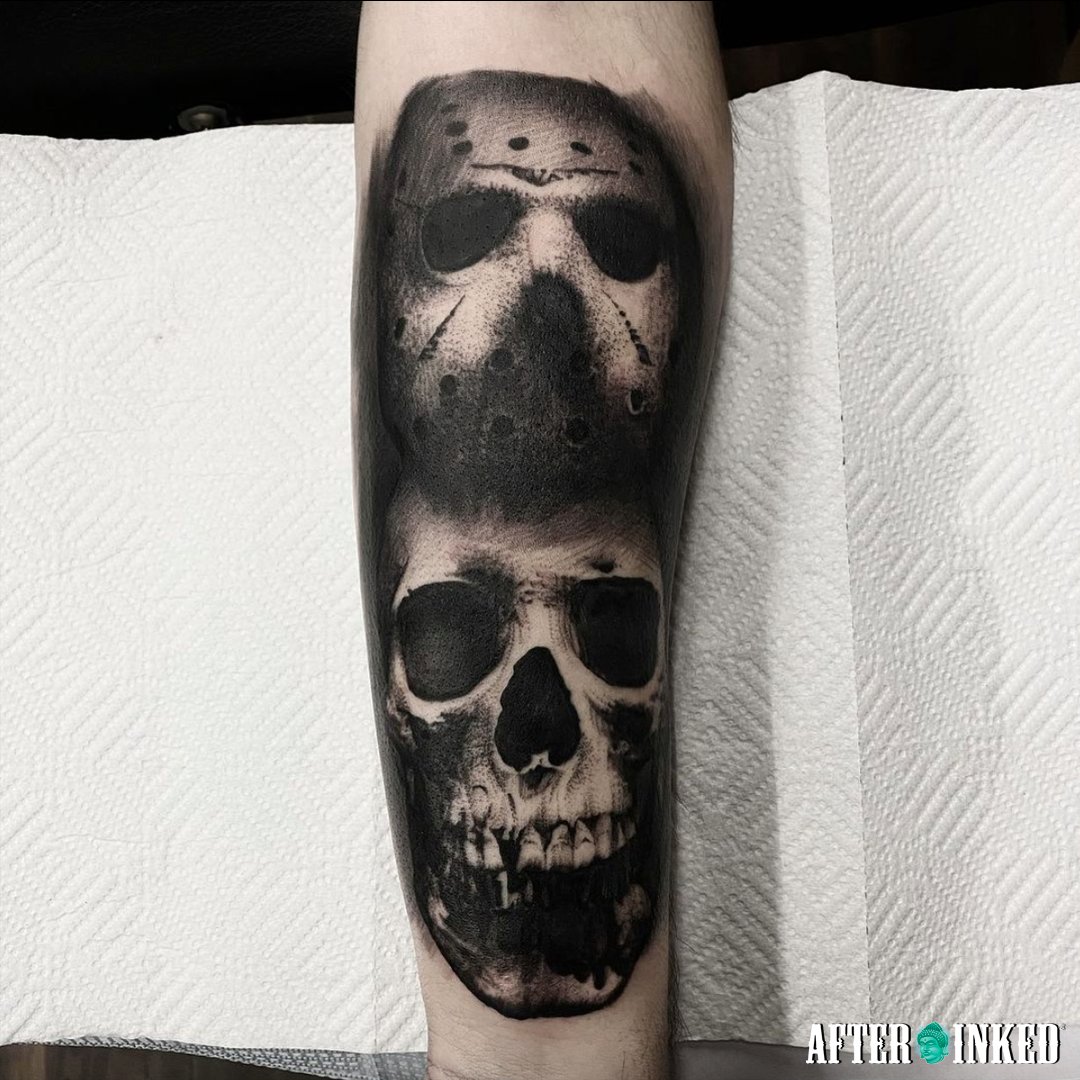 AfterInked's tweet photo. Guess what day it is today, Happy Friday the 13th, enjoy and go get a tattoo. #FridayThe13th #Jason #JasonTattoo #realistictattoos #afterinked #proudusers #formulatedforperfection #afterinkedeveryday #tattooaftercare #vegan #jasonvoorhees #scary #katiemontestattoos #tat2bybry https://t.co/abIGPpzMNt