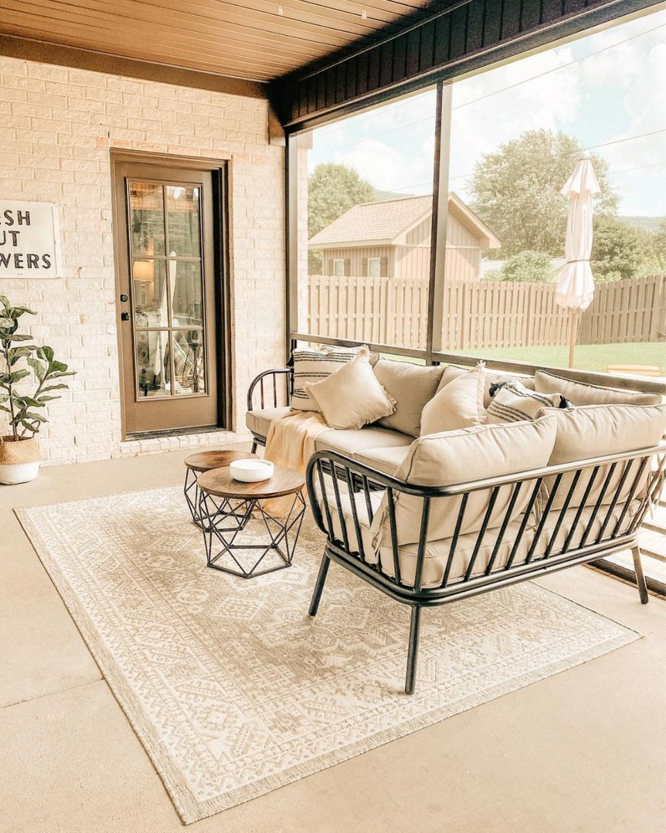 Are you ready for the transition from summer to fall? Thedeverhomestead is! Their Outdoor Aztec rug and comfy decor are perfect for hot summer days and chilly fall nights!---bit.ly/3rsebAg