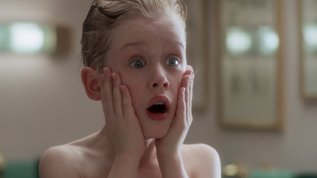 TheAVClub's tweet photo. Ahh! Home Alone reboot coming to Disney Plus in November https://t.co/MncSs4f4Yw https://t.co/8fdwx3MPhv