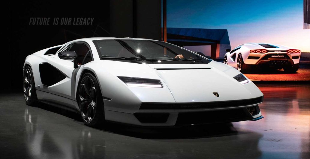warjudo3's tweet photo. Legend is back...Lamborghini Countach LPI 800-4 https://t.co/4MfMpNSGvd