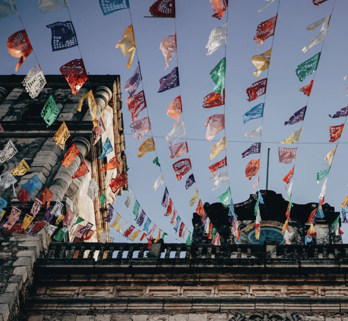 AnneHypnosis's tweet image. Putting the flags out it’s Friday . #fridayfeeling #flags #findingtime #smallpleasures #overwork #positiveaffirmations #timeforchange