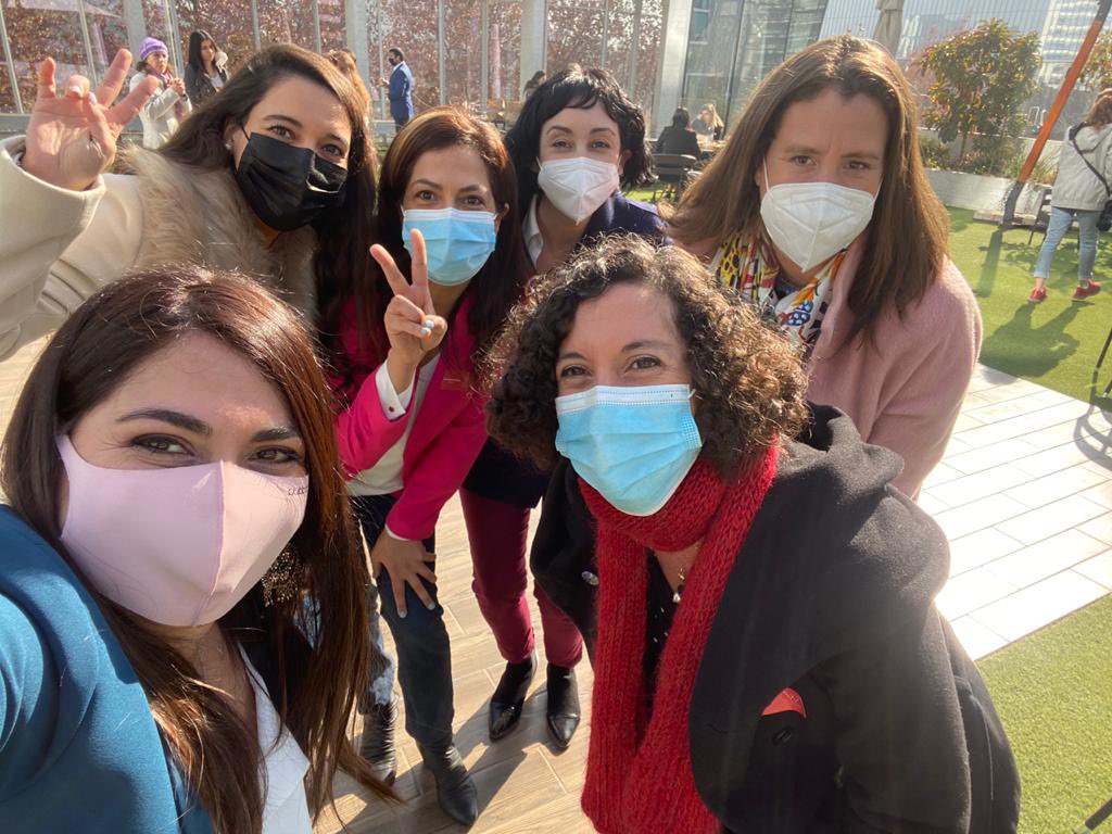 laNicolin's tweet image. Gracias por esta tremenda experiencia. Es un orgullo pertenecer a la 3ra generación de #WomeninEnergy👱🏻‍♀️⚡️y tener la oportunidad de compartir con este increíble grupo de mujeres 🙌🏻 Excelente #LetsFun organizado por @WEC_Chile y @DeloitteCL