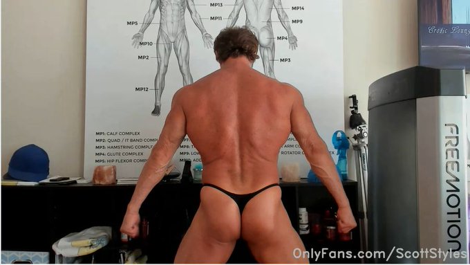 Discussing The Perfect Thong during a Thong Fashion Show LIVE @ https://t.co/Rj2TLy6gL0  #thongs #tanlines @MALEStr8<a href="/tag/thongs"class="tags"><span>#thongs</span></a><a href="/tag/tanlines"class="tags"><span>#tanlines</span></a>
