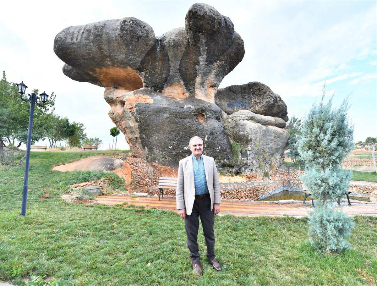 Münir Karaloğlu