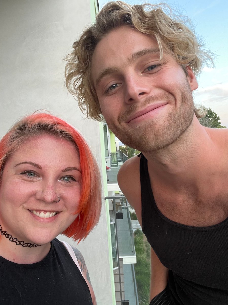Felt *so* good to get back to doing interviews IRL. I spent an afternoon with <a href="/Luke5SOS/">Luke Hemmings</a> last month learning all about #WFTTWTAF and how his last year has been. Thanks for being so lovely! euphoriazine.com/blog/2021/08/c…