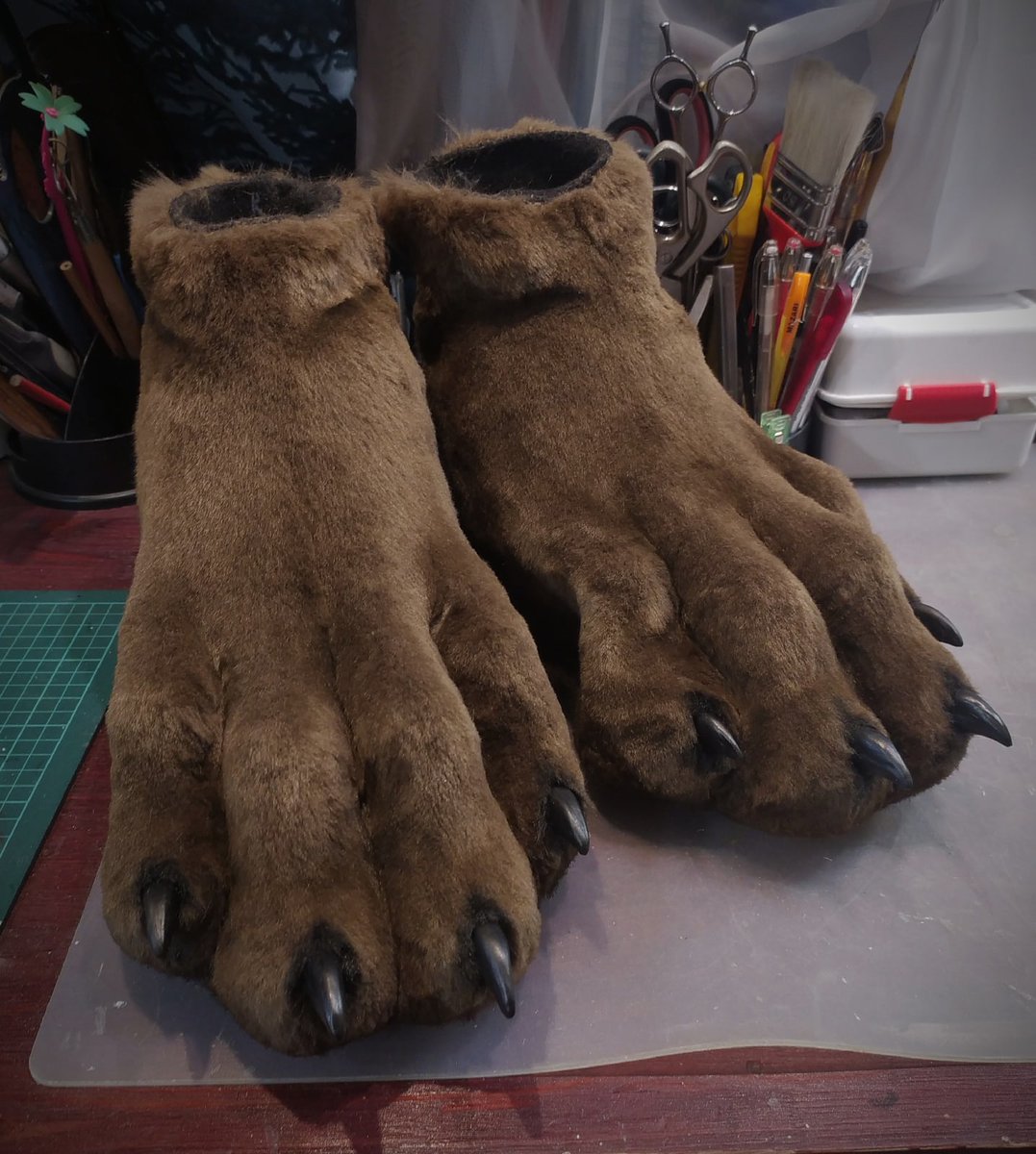 Selenovna's tweet photo. Done! 
Feetpaws for @fidgetredfox now I hope they stay together for a very long time ^^ https://t.co/9PEFmkQ9Tp