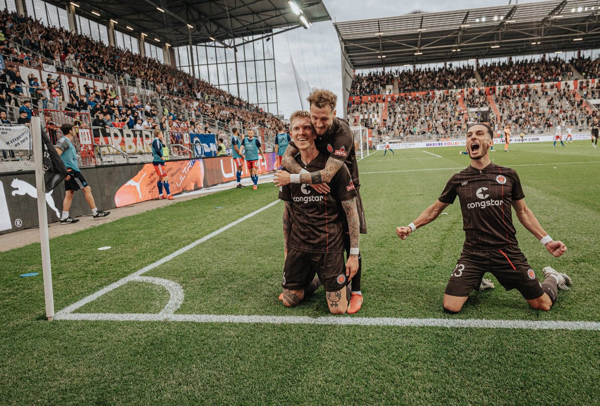 DERBY WINNERS!!! 🤎🤍

#fcsp | #fcsphsv | 3:2