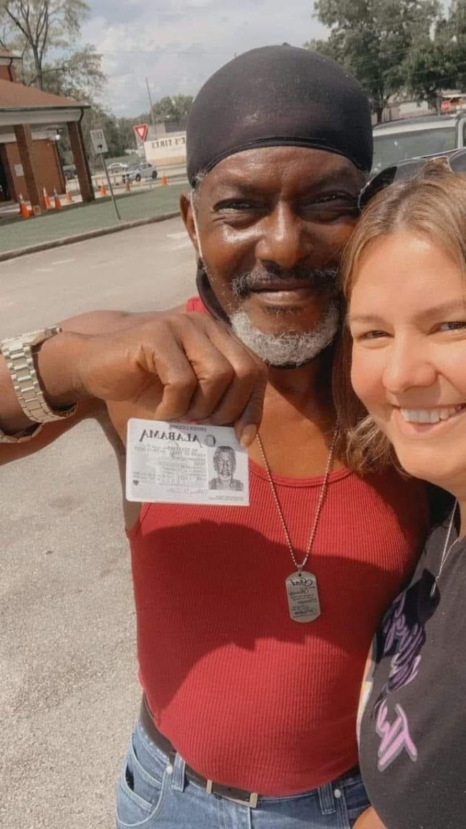 Congratulations to our brother Anthony, who just got his driver's license with the help of OAA peer support! Anthony was released from prison last year after a decade behind the walls &amp; is now a trained credible messenger, mentoring justice-involved youth. #secondchances