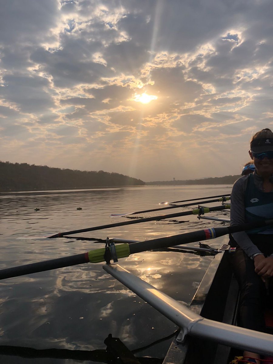 <a href="/TuksSport/">#TuksSport</a> guess who’s back ☀️ <a href="/WorldRowing/">World Rowing</a> U23 W1x bronze medalist Katherine Williams #YeahTuks <a href="/USSARowing/">USSA Rowing</a> Boat Race countdown is on 🏁