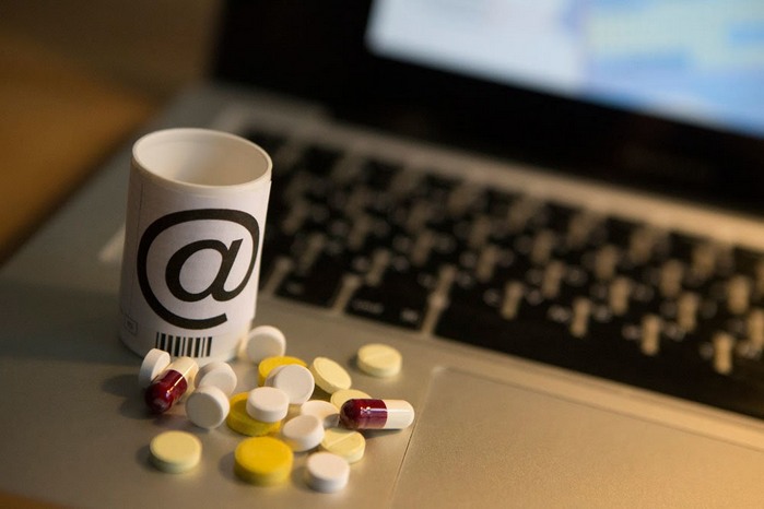 Лекарства. Лекарства аптека реклама. Корзина товаров. Интернет аптека картинки. Сайты лекарства интернет.