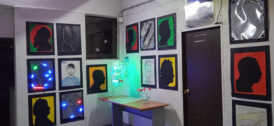 SubLGBTI's tweet photo. 💛❤️➡️ "Exposición Bacata VIP - Retratos de Habitabilidad en Calle" realizado por los participantes del Hogar de acogida Noche Bacata. Ven y conoce la exposición que está en CAIDSG ZONA CENTRO #SUBLGBTI #FUGA
@SlisMartires
@JAndresMorenoL https://t.co/gG5VESEwLo