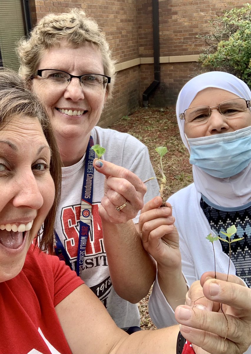 mesSmolar's tweet photo. #MortonElRetreat soooo much fun #scavengerHunt https://t.co/TSaHLVMQg0