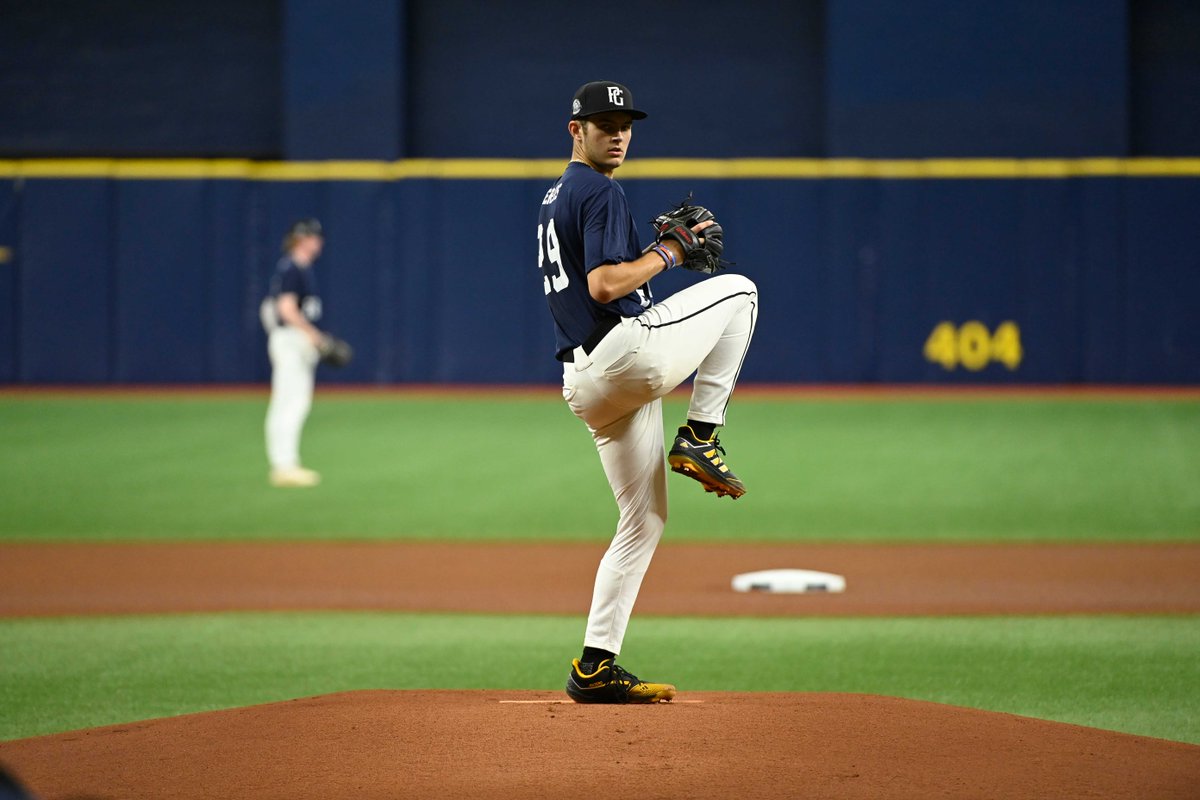PerfectGameUSA's tweet photo. Show some love to the southpaws on International #LeftHandersDay! https://t.co/3llH8By4Pu