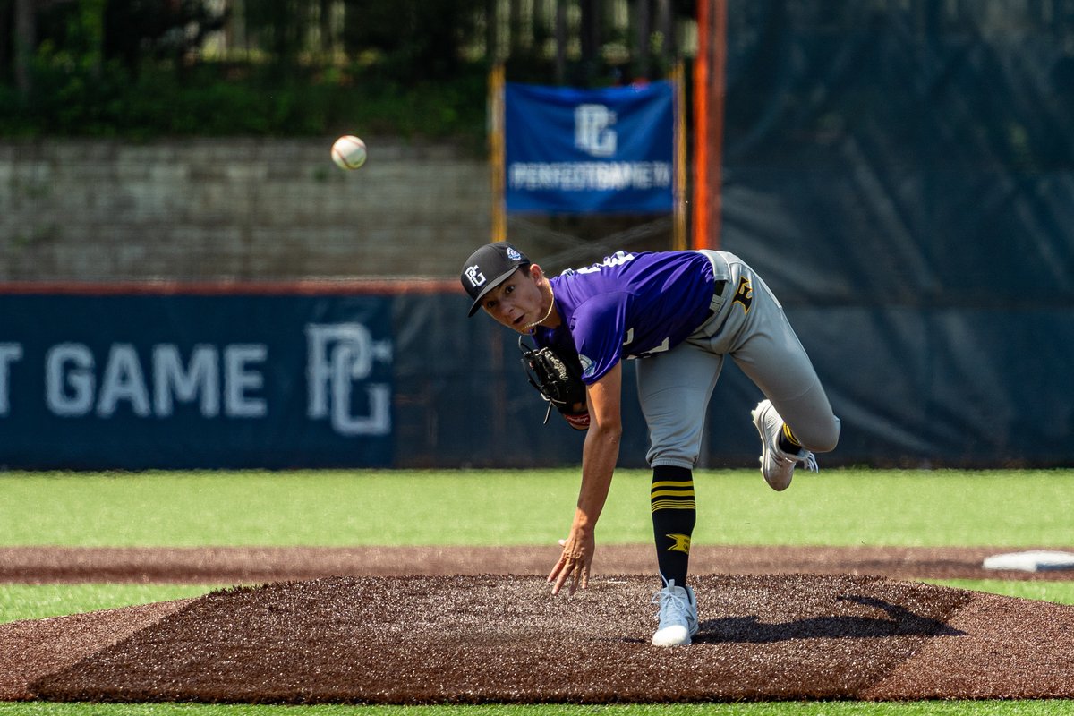 PerfectGameUSA's tweet photo. Show some love to the southpaws on International #LeftHandersDay! https://t.co/3llH8By4Pu