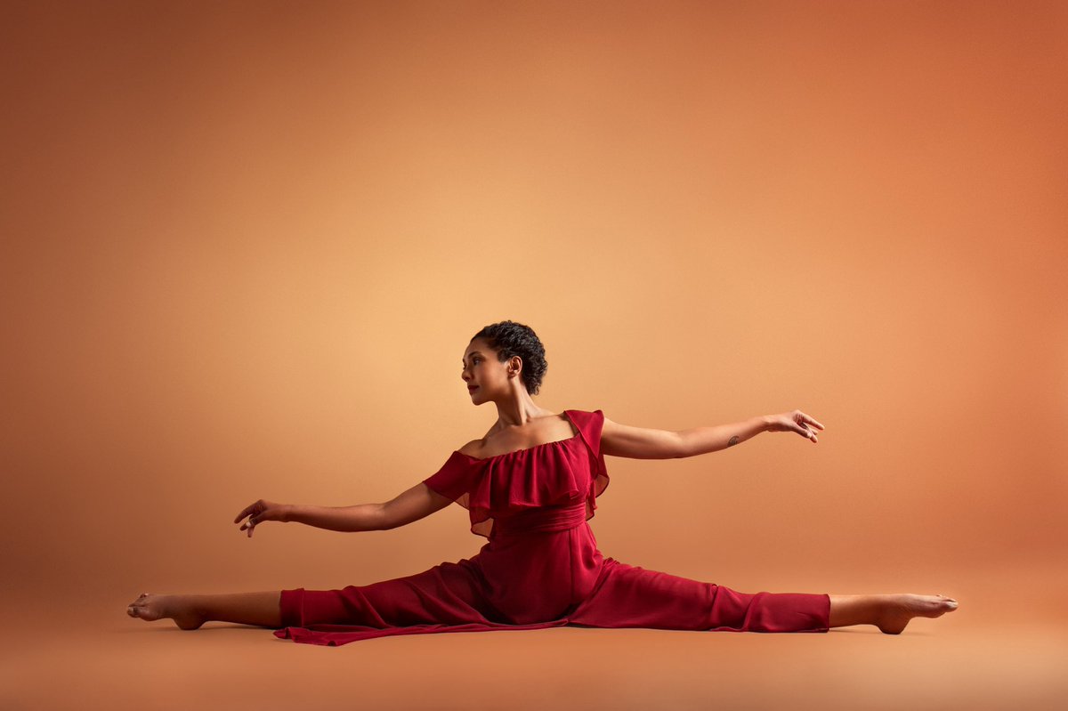 createdbyclique's tweet photo. Making a real #connection before we start shooting gives you the space to be free in front of the camera so we can capture moments like this. 💃🏽🧘🏽‍♀️ Doesn’t it almost look like she’s floating?⠀⠀⠀⠀⠀⠀⠀⠀⠀
⠀⠀⠀⠀⠀⠀⠀⠀⠀
Photographer: @ambikakashi 
Model: Judy Louis https://t.co/1JoHSoZ2Yg